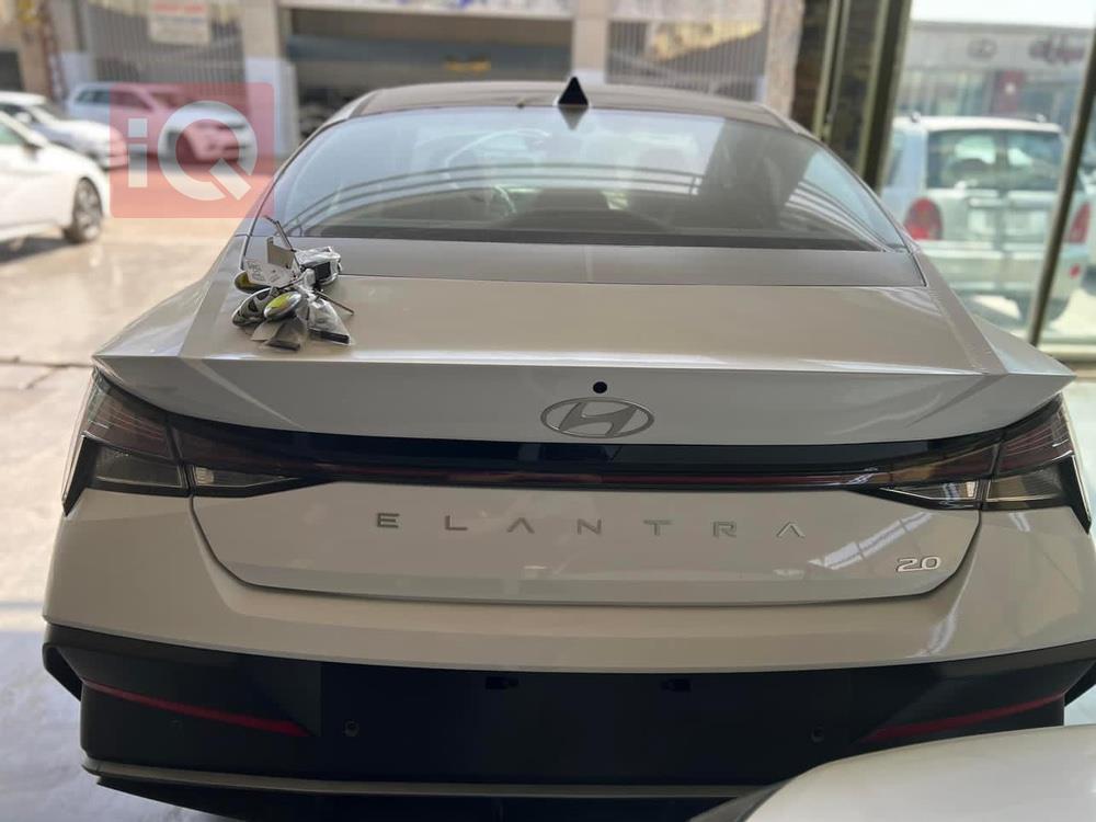هیوندای ئەلەنترا